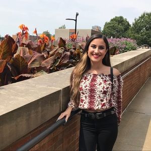 Meet your Posher, Karissa